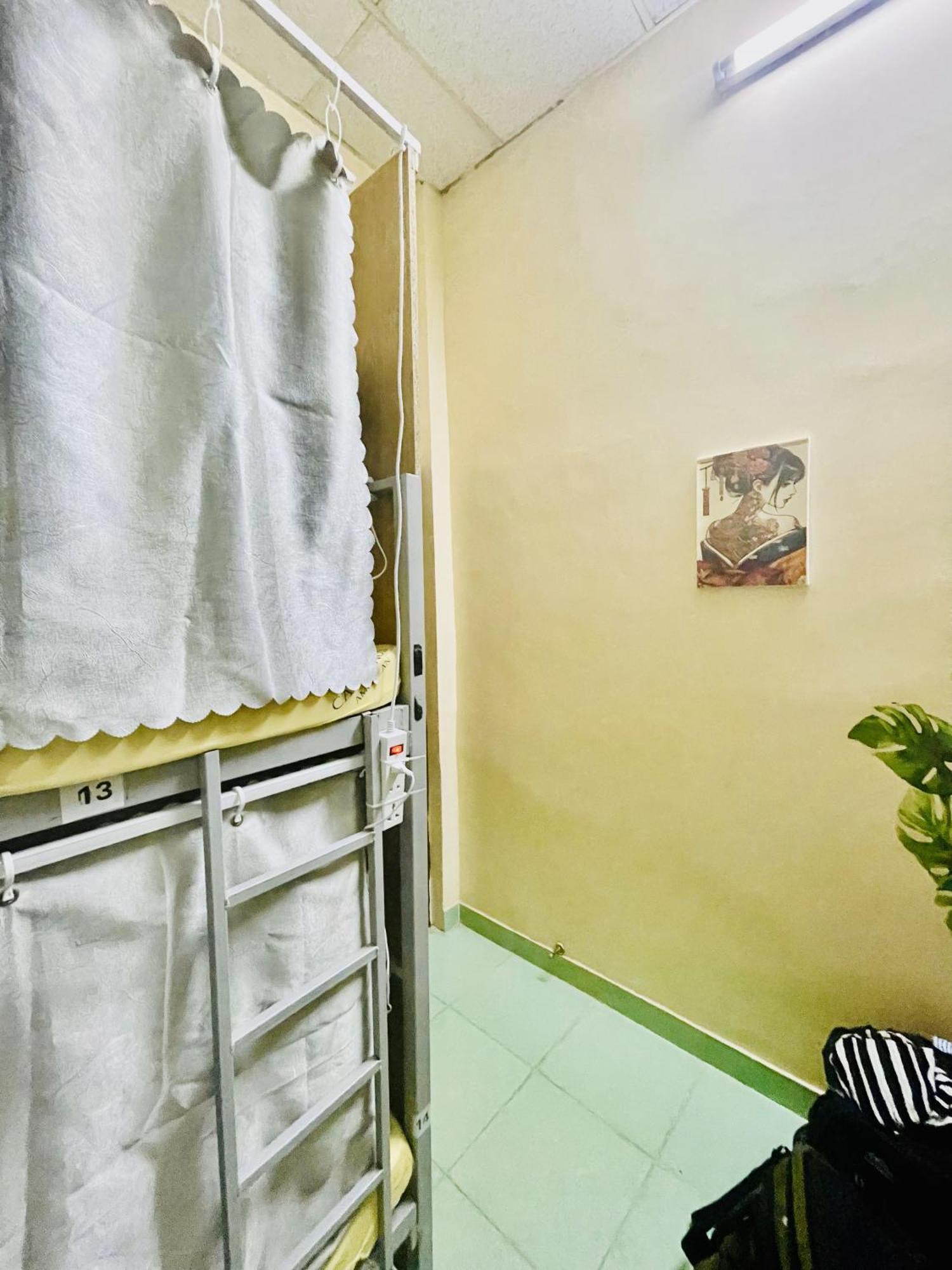 花ren Hostel Ho Chi Minh City Exterior photo