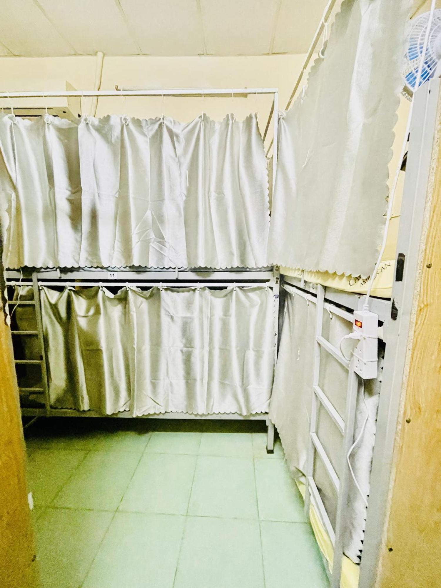 花ren Hostel Ho Chi Minh City Exterior photo